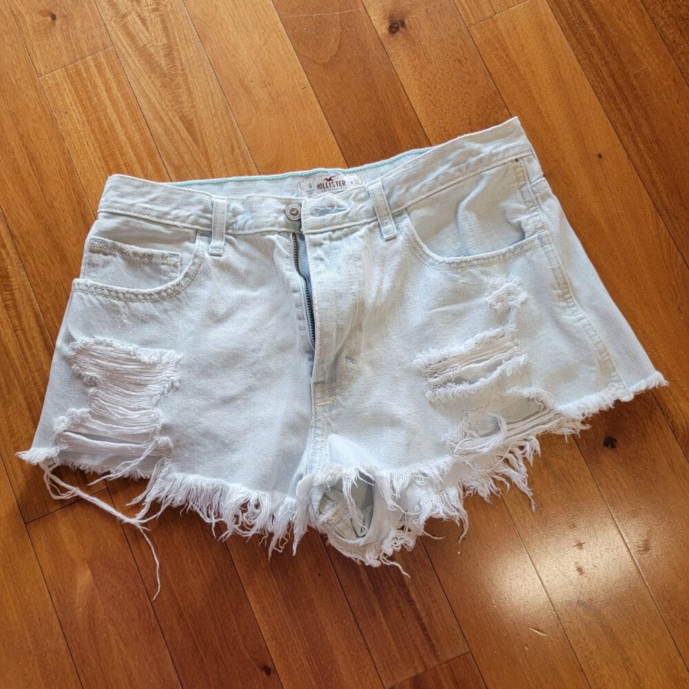 Women's Hollister  Jean Shorts Size 9